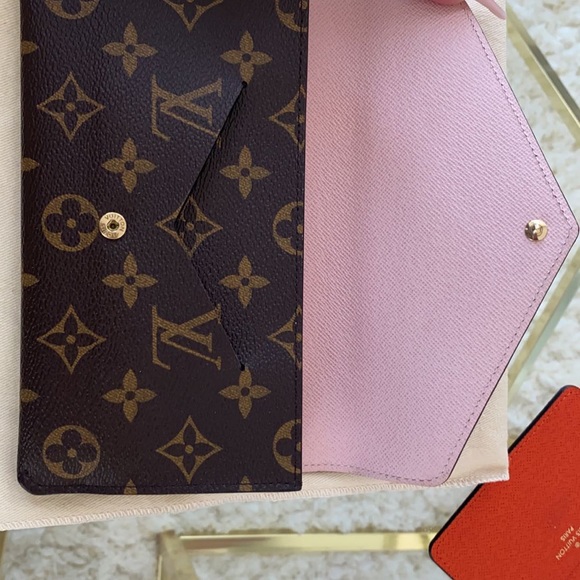 Louis Vuitton wallet - Picture 2 of 9